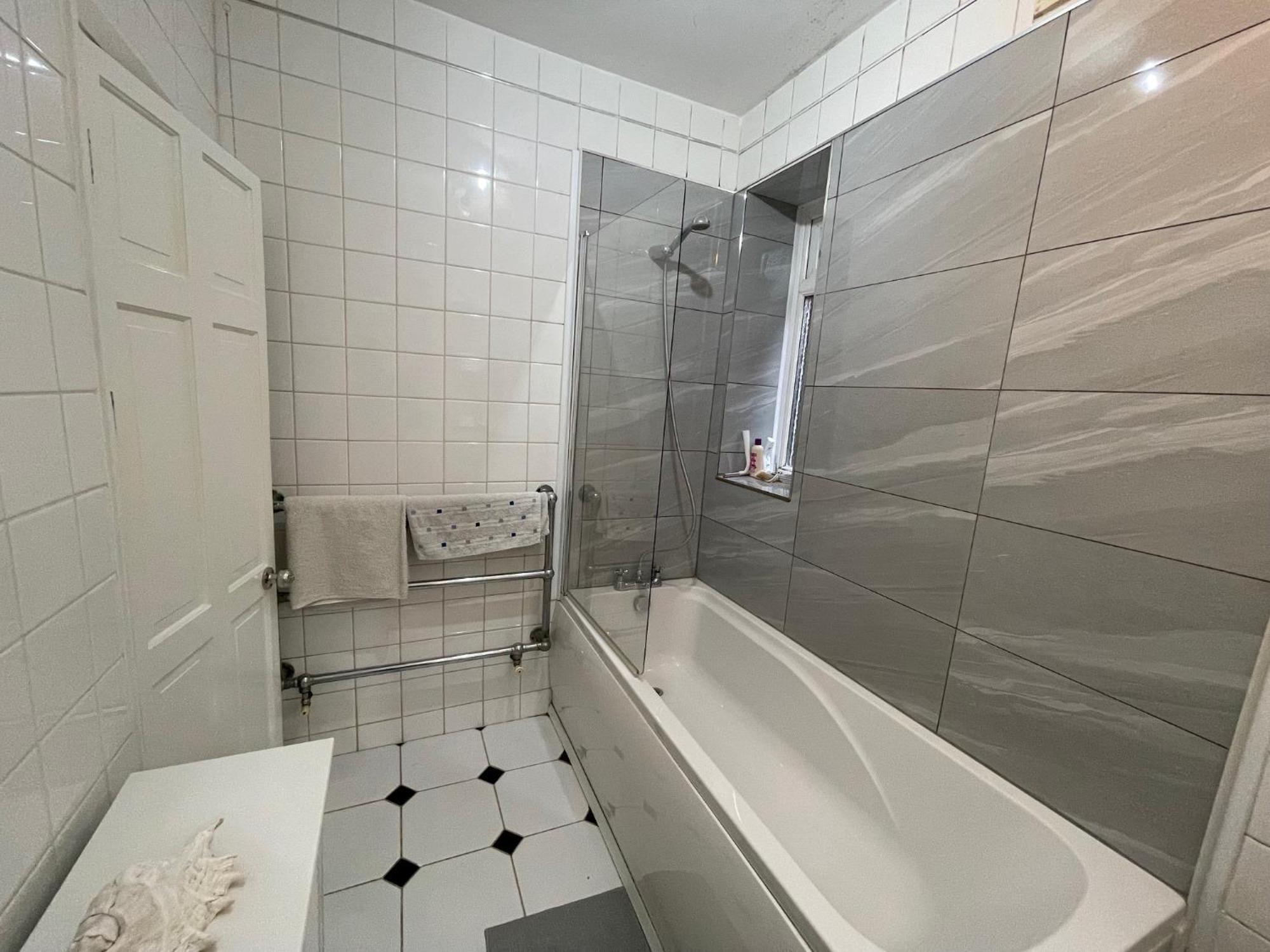 Single 10 Minutes To Privatunterkunft London